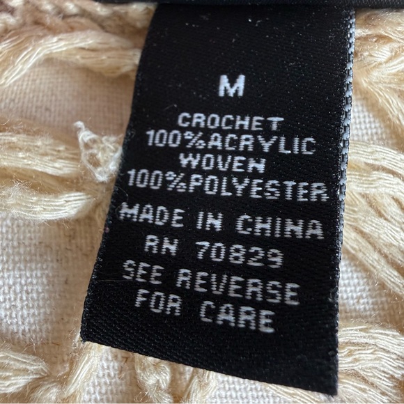 Cream Crochet Fringe Vest Size M Boho Chic Festival Fashion Crochet Fringe Rue21 - Picture 10 of 13